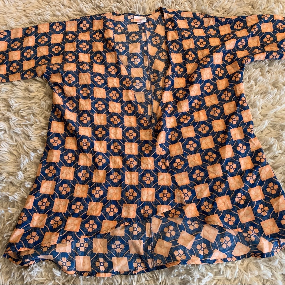 LuLaRoe Cover Up/Flowy Top